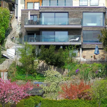 Lakeview Apartament *